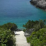 Nyaraló Secluded Fisherman's Cove Rasohatica, Korcula - 9233 *